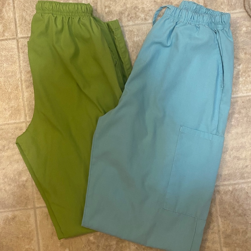 Scrub Sets. - image 3